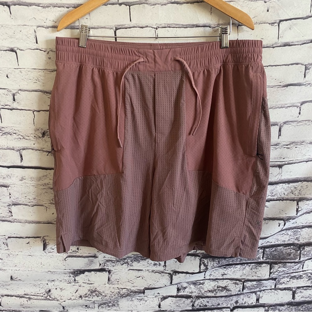 lululemon athletica Men's Athletic Shorts in Dusty Rose XXL